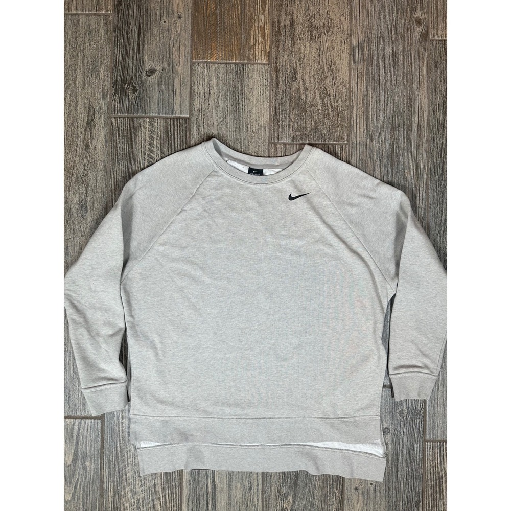 Nike Dri-FIT Crewneck Sweatshirt Women's Medium Long Sleeve Pullover Gray‎ Top